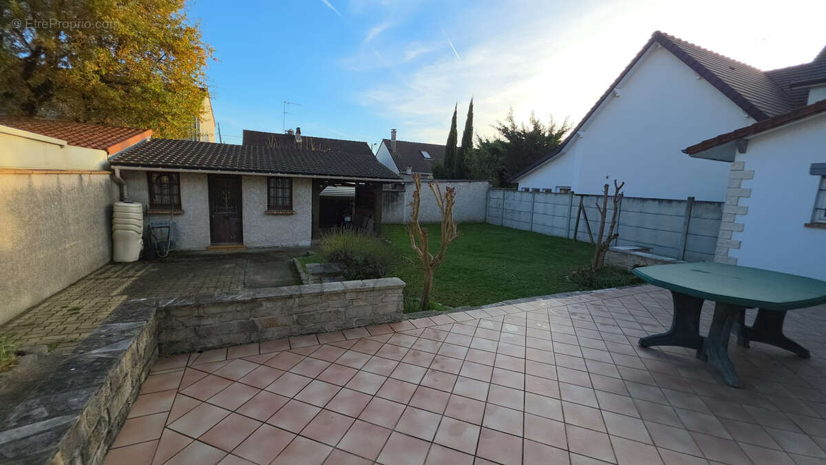 Maison à TREMBLAY-EN-FRANCE