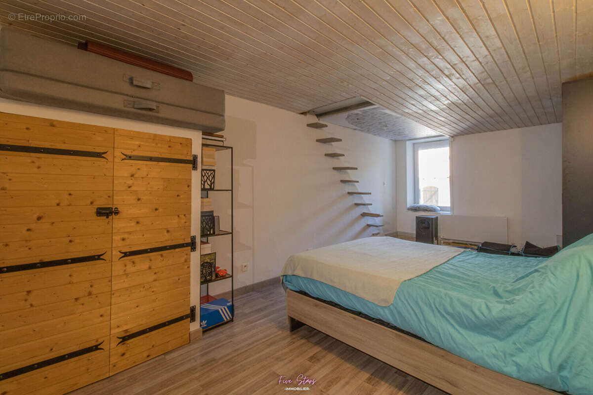 Appartement à VEZELISE