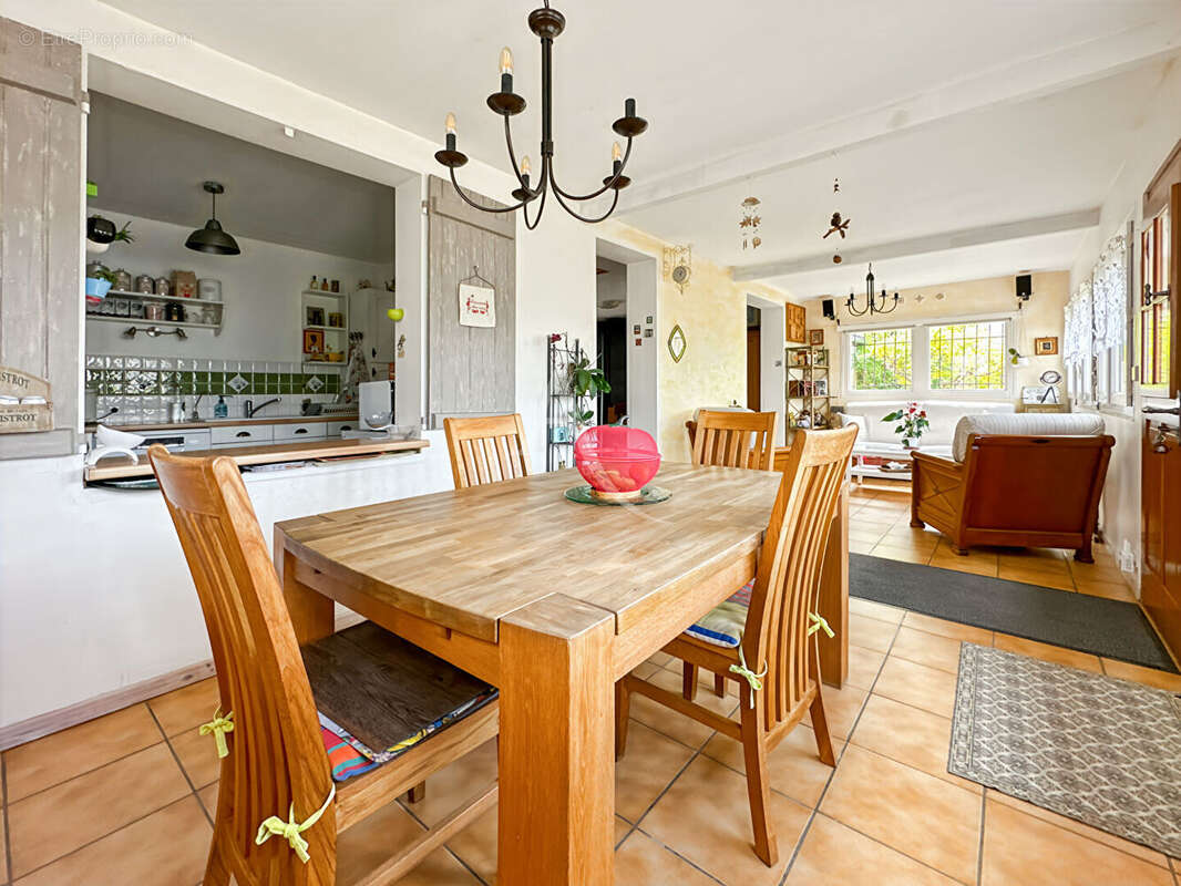 Maison à LES MUREAUX