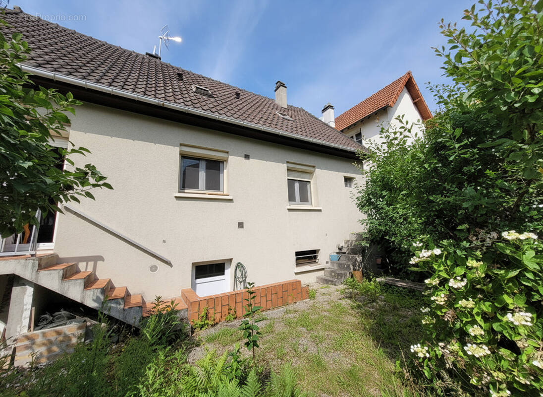 Maison à VERRIERES-LE-BUISSON