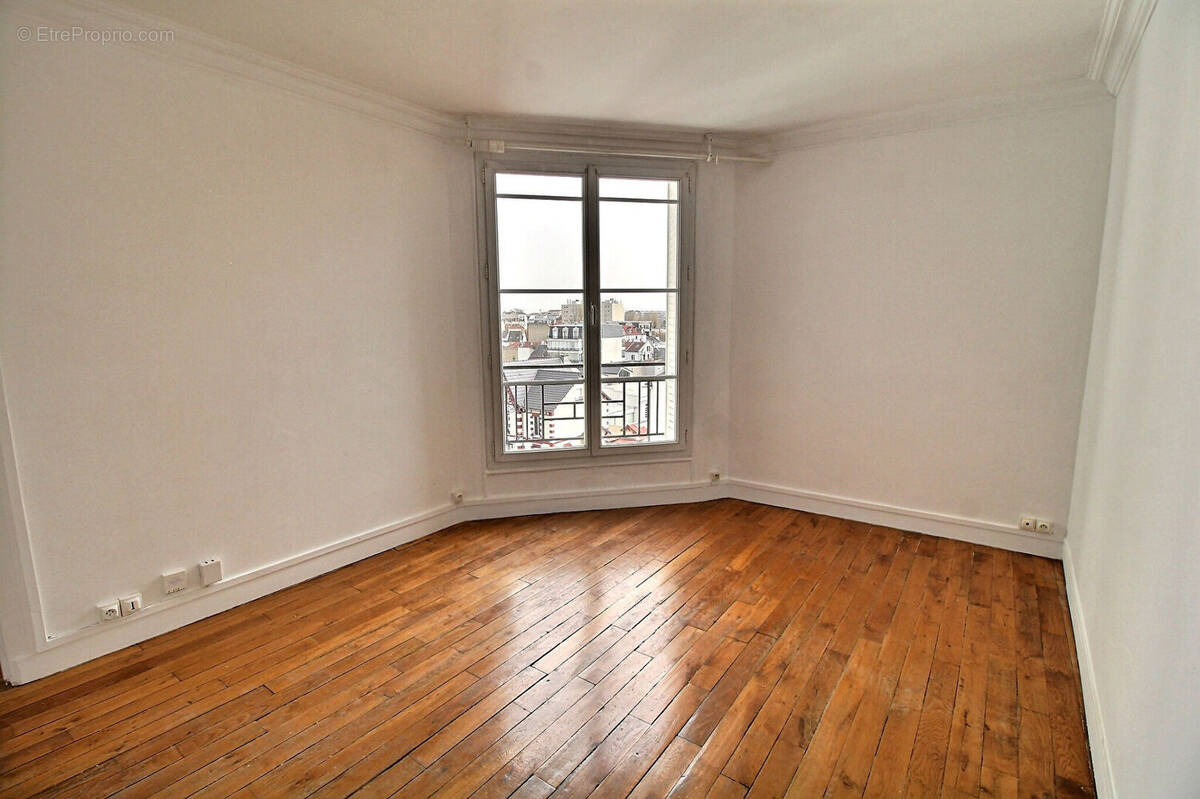 Appartement à LA GARENNE-COLOMBES