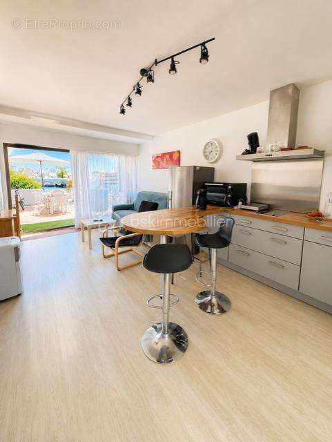 L'art de vivre au fil de l'eau ! Magnifique appartement avec terrasse ! - photo 2