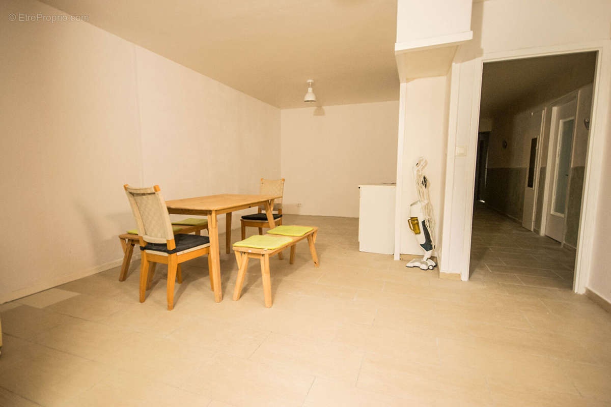 Appartement à CRANVES-SALES