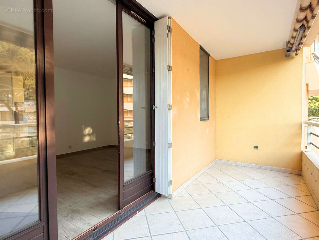 Appartement à FREJUS