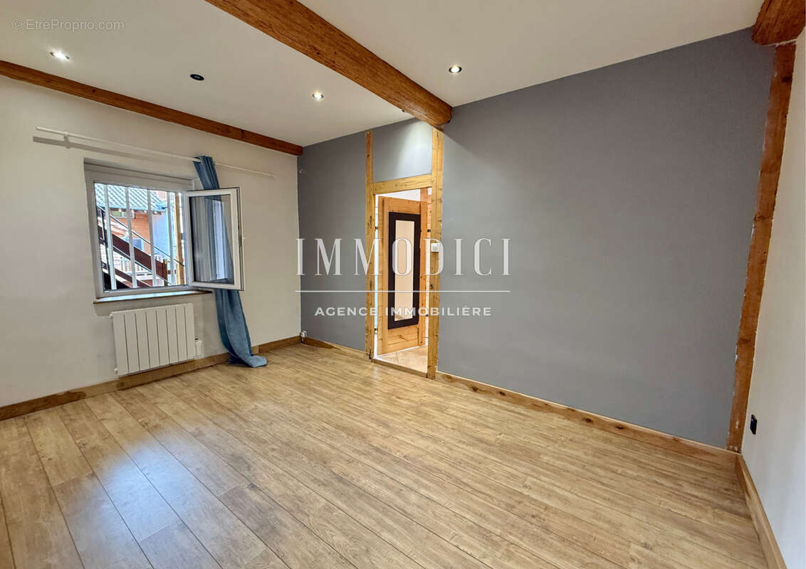 Appartement à THOISSEY
