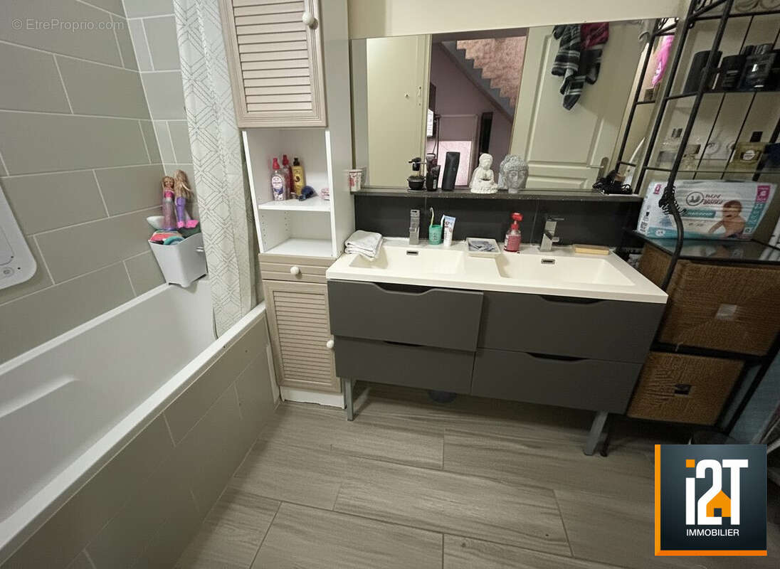 Appartement 102 m² à Saint-Genies-De-Malgoires  - photo 4