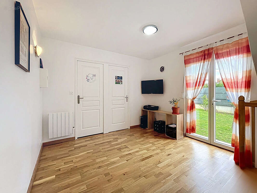 Maison à SAINT-MICHEL-SUR-ORGE