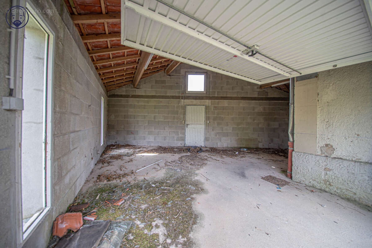 Maison de caractère à rénover, Saint-Mihiel, résidentiel . - photo 6