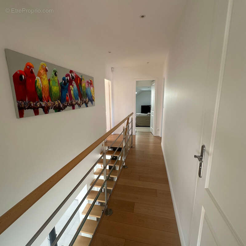 Maison à CRESPIERES