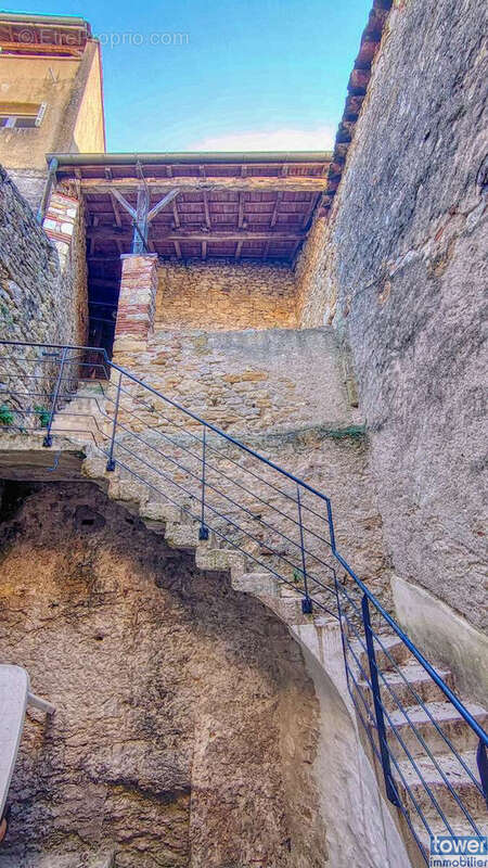 Maison à PUY-L'EVEQUE