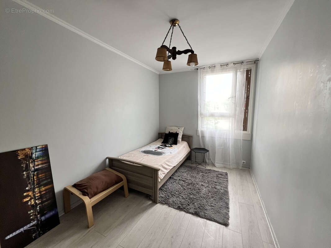 Appartement à SAINT-JEAN-DE-LA-RUELLE