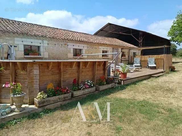 Maison à MAINZAC