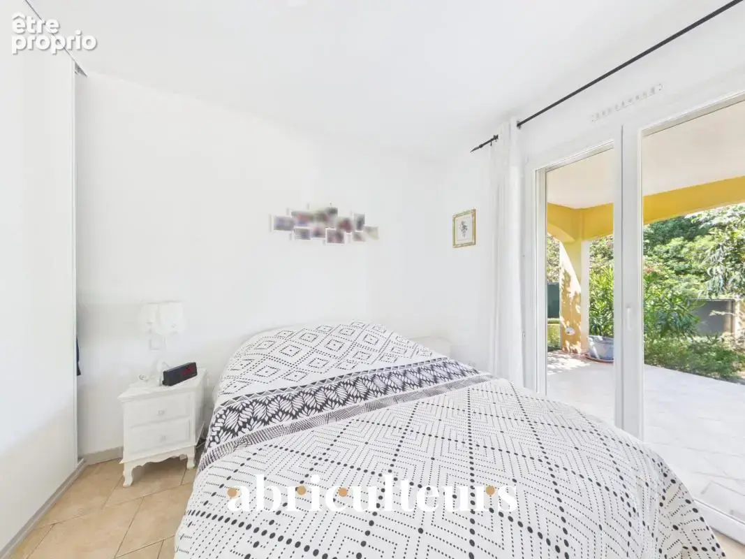 Maison avec jardin, piscine et parking en vente à  Six-Fours-les-Plages (83140) - photo 15