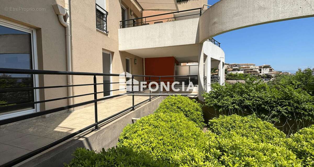 Appartement à MANDELIEU-LA-NAPOULE