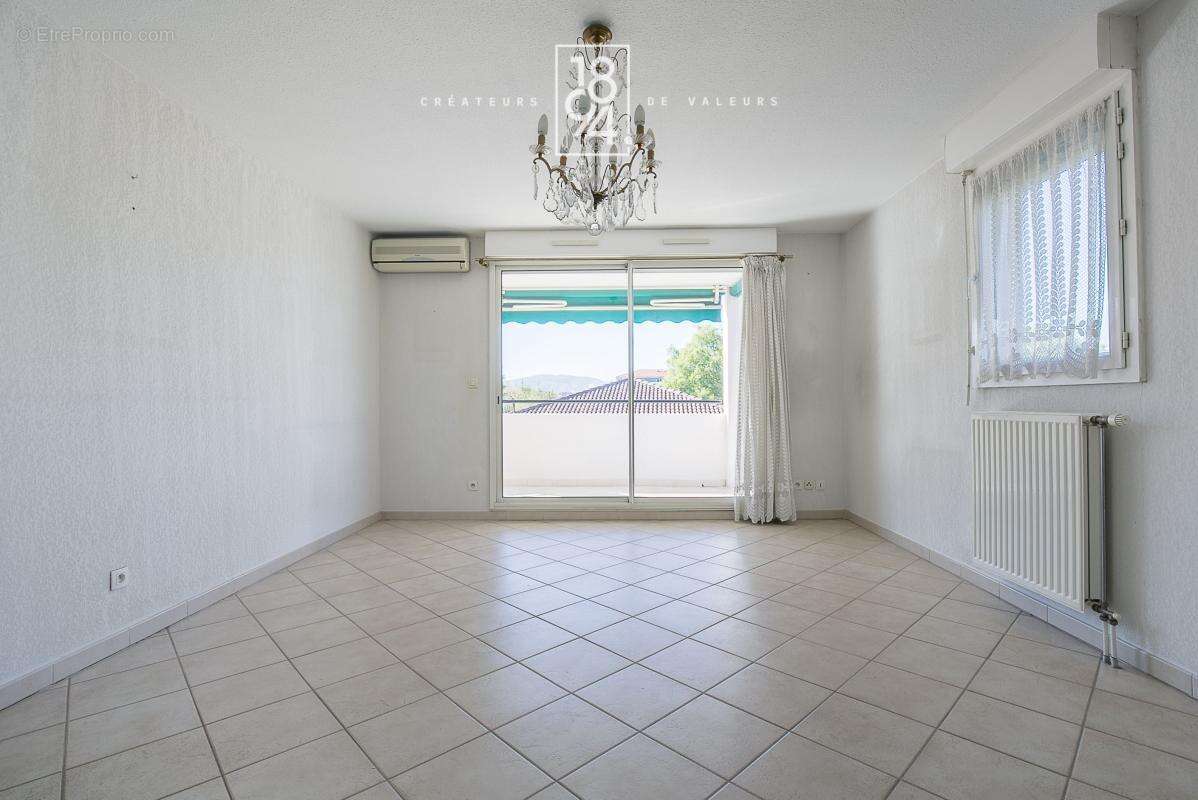 Appartement à MARSEILLE-13E