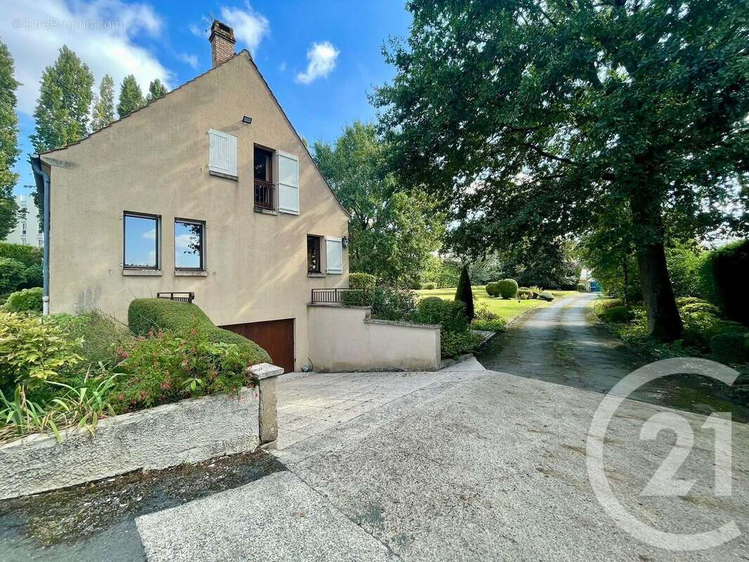 Maison à DAMMARTIN-EN-GOELE