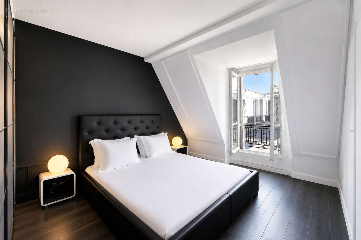 Appartement à PARIS-2E