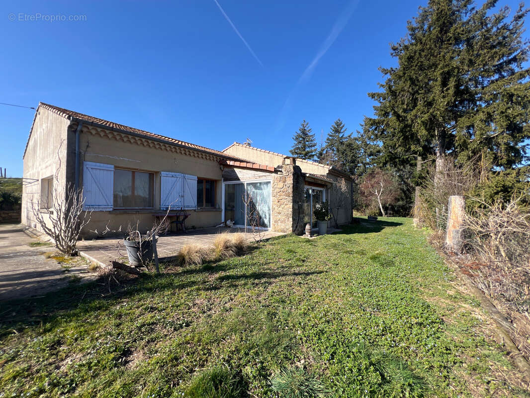 Maison à SAINT-ROMAIN-DE-LERPS