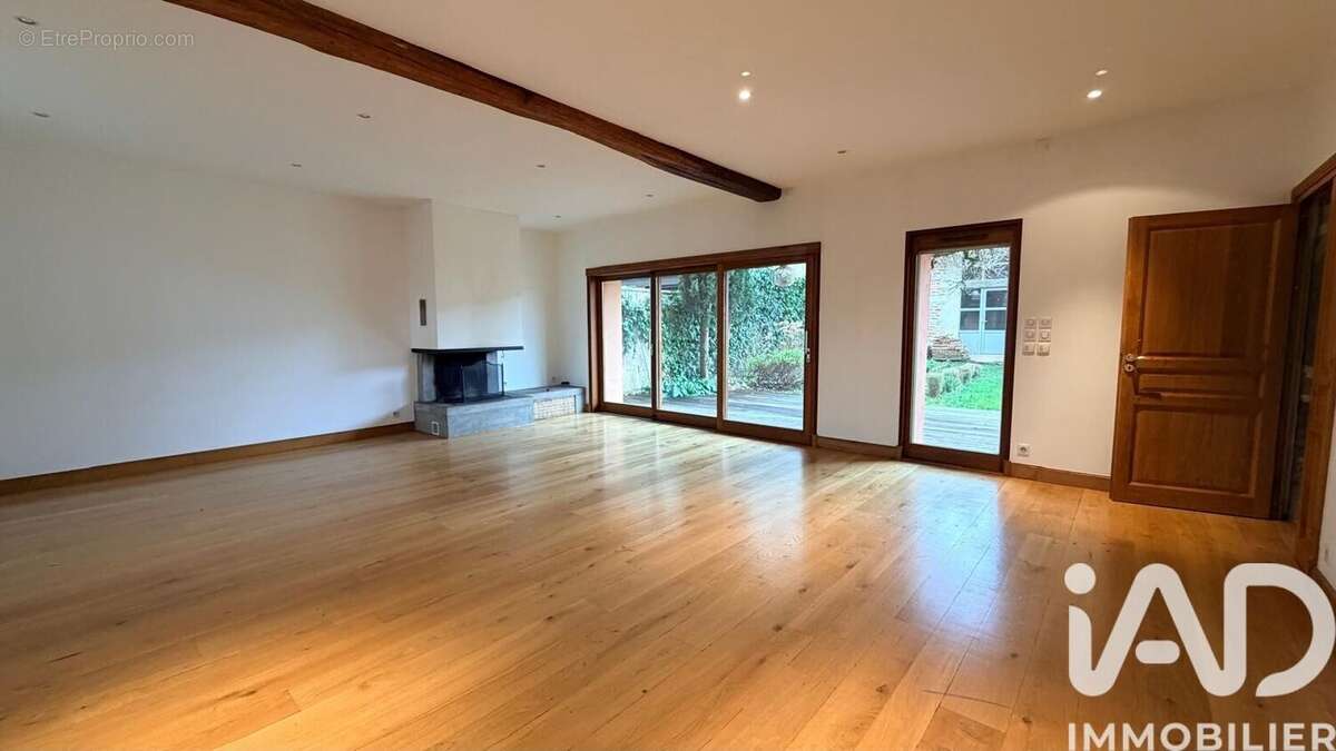 Maison 266 m² à Bourg-En-Bresse  - photo 7