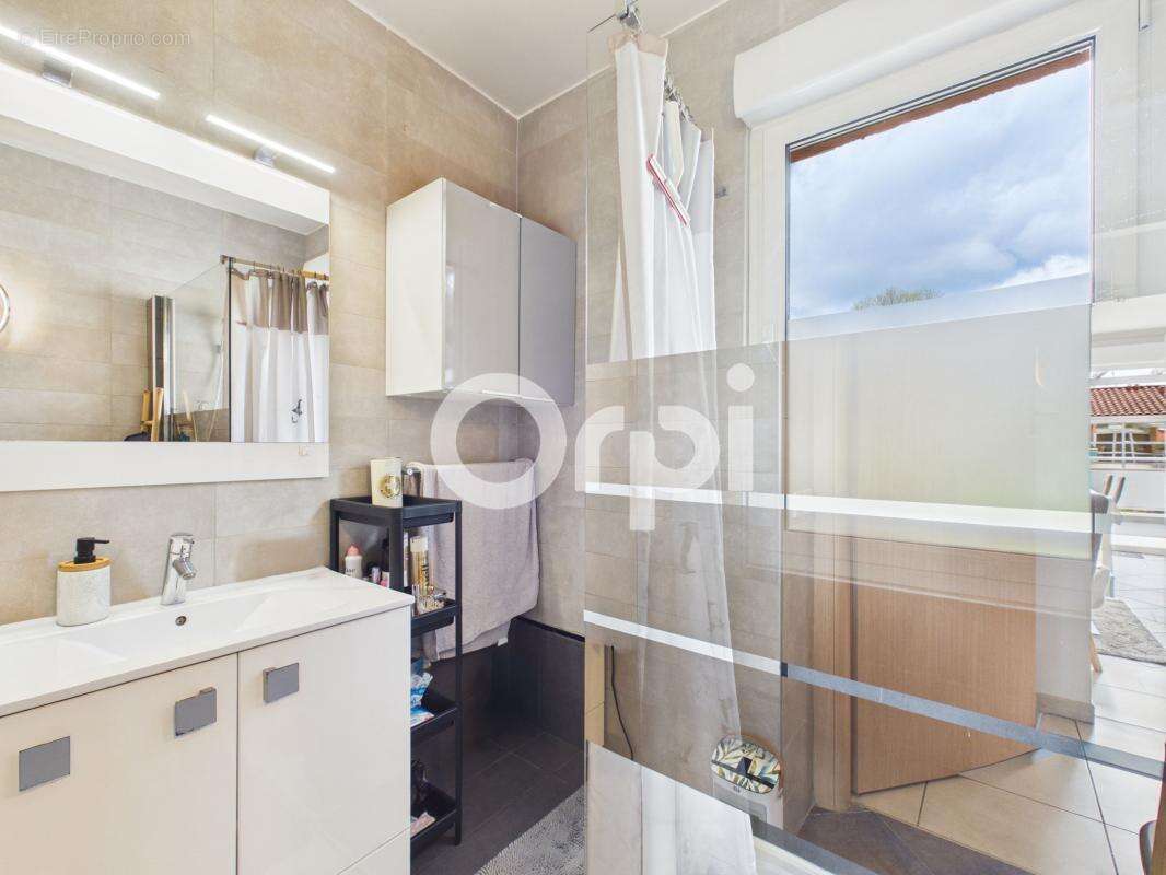 Appartement à MANDELIEU-LA-NAPOULE