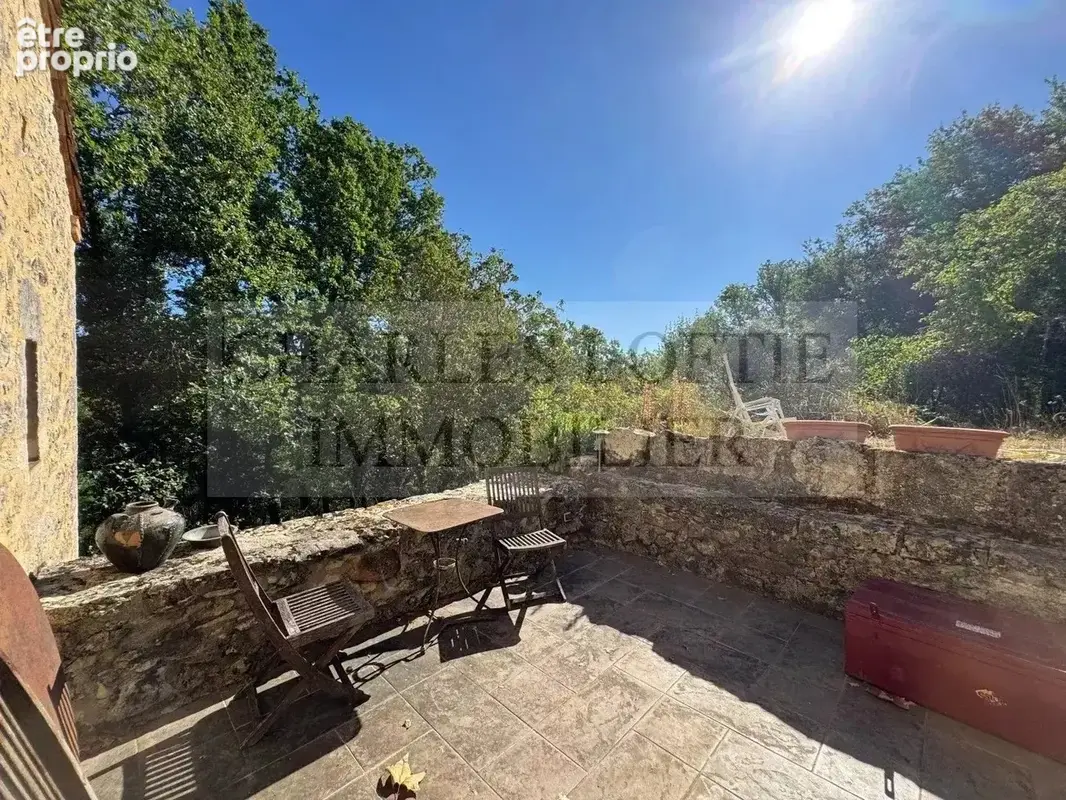 Ensemble immobilier en pierre avec 15 ha de terrain. - photo 14