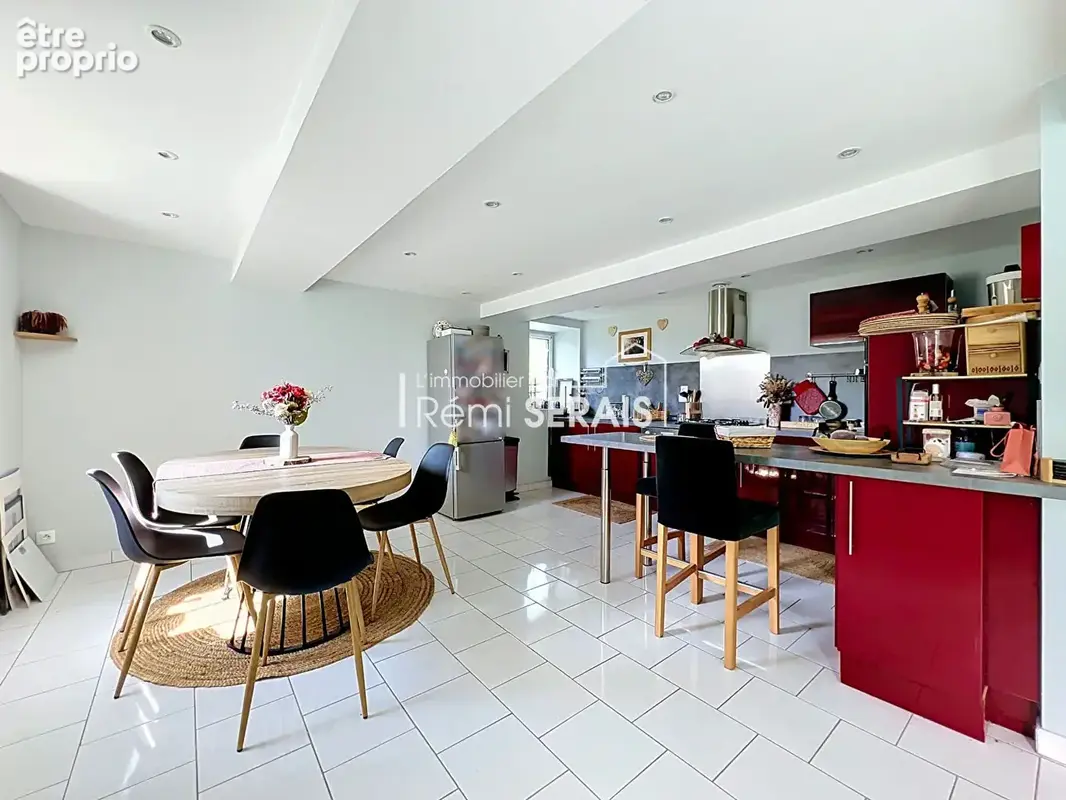 Maison de Charme avec 1 hectare de terrain aux portes de Falaise - photo 3