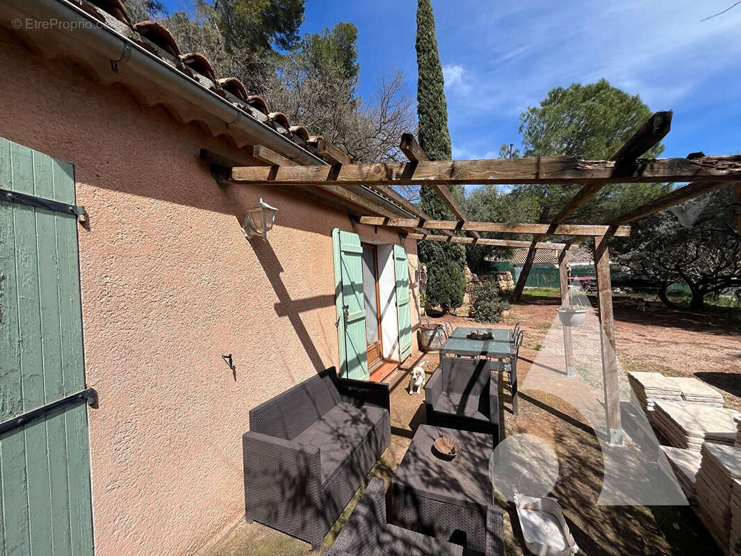 Maison à LE CANNET-DES-MAURES