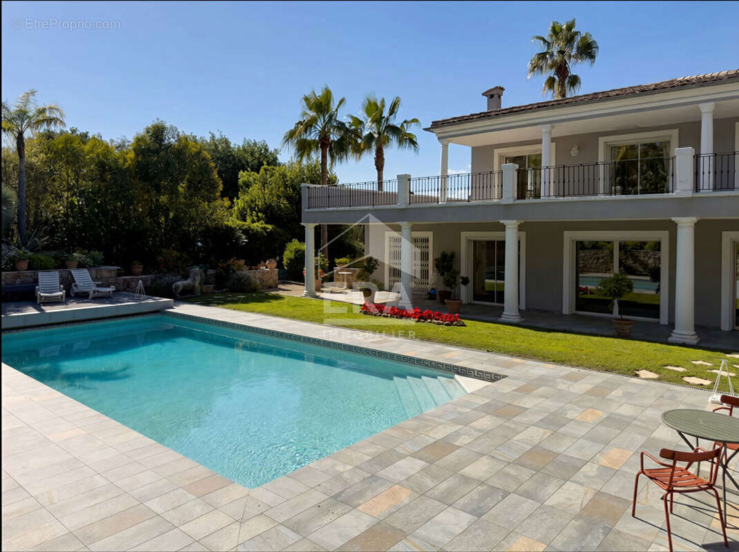 Maison à MOUGINS