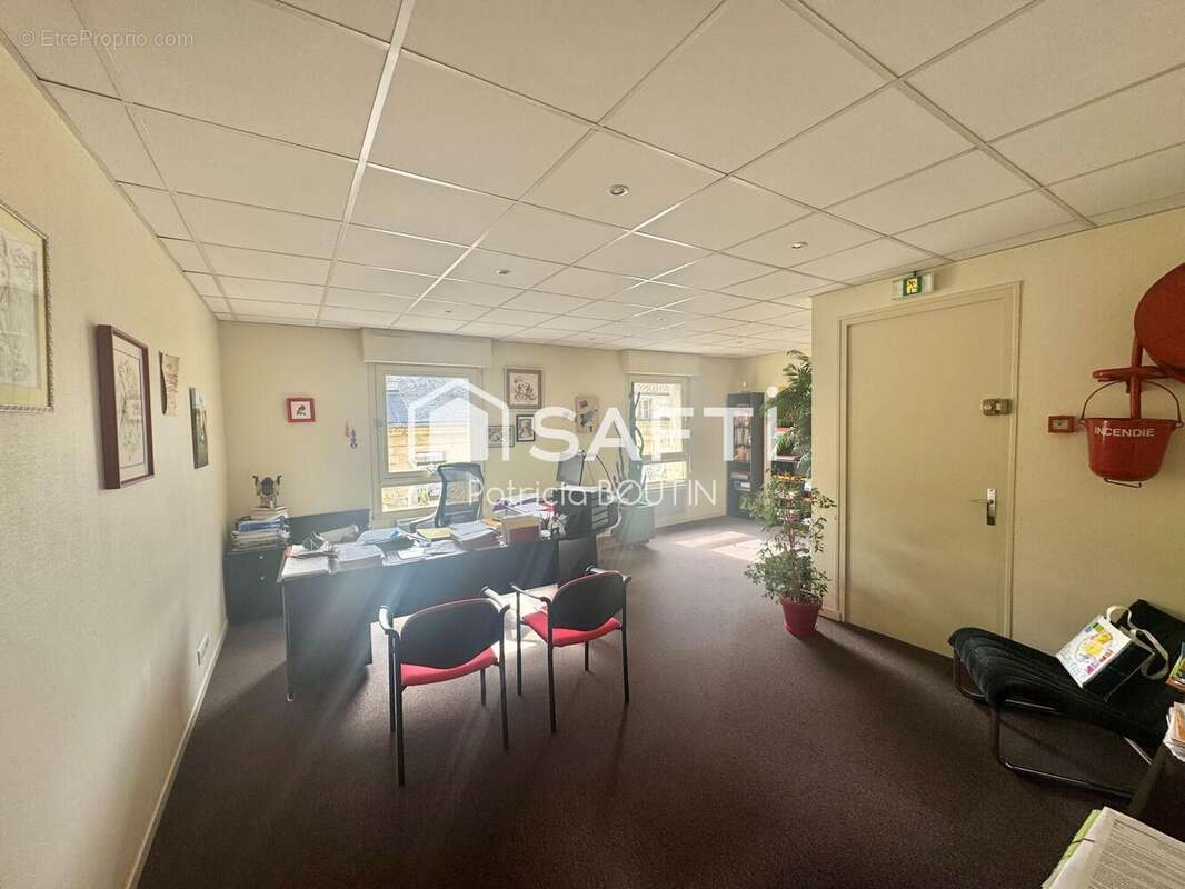 Photo 4 - Commerce à NIORT