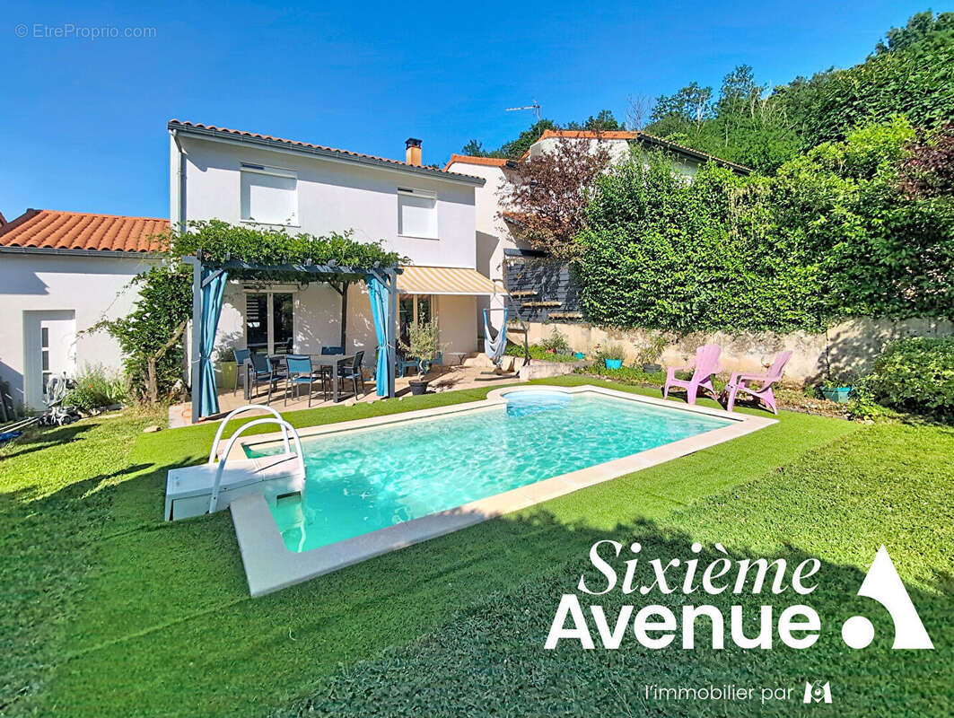 Maison à SEREZIN-DU-RHONE