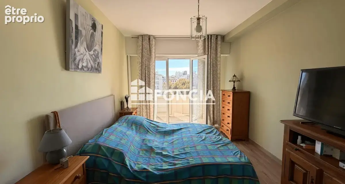 Toulon – port marchand / mourillon – magnifique t5 de 106 m² avec balcon-terrasse et petite vue mer - photo 9
