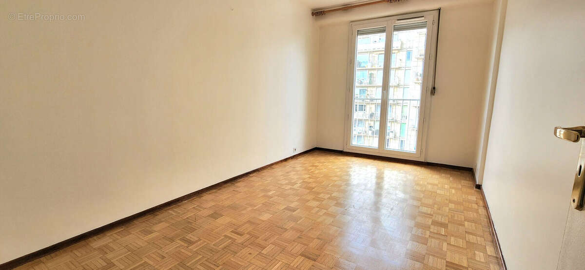 Appartement à SAINT-GRATIEN