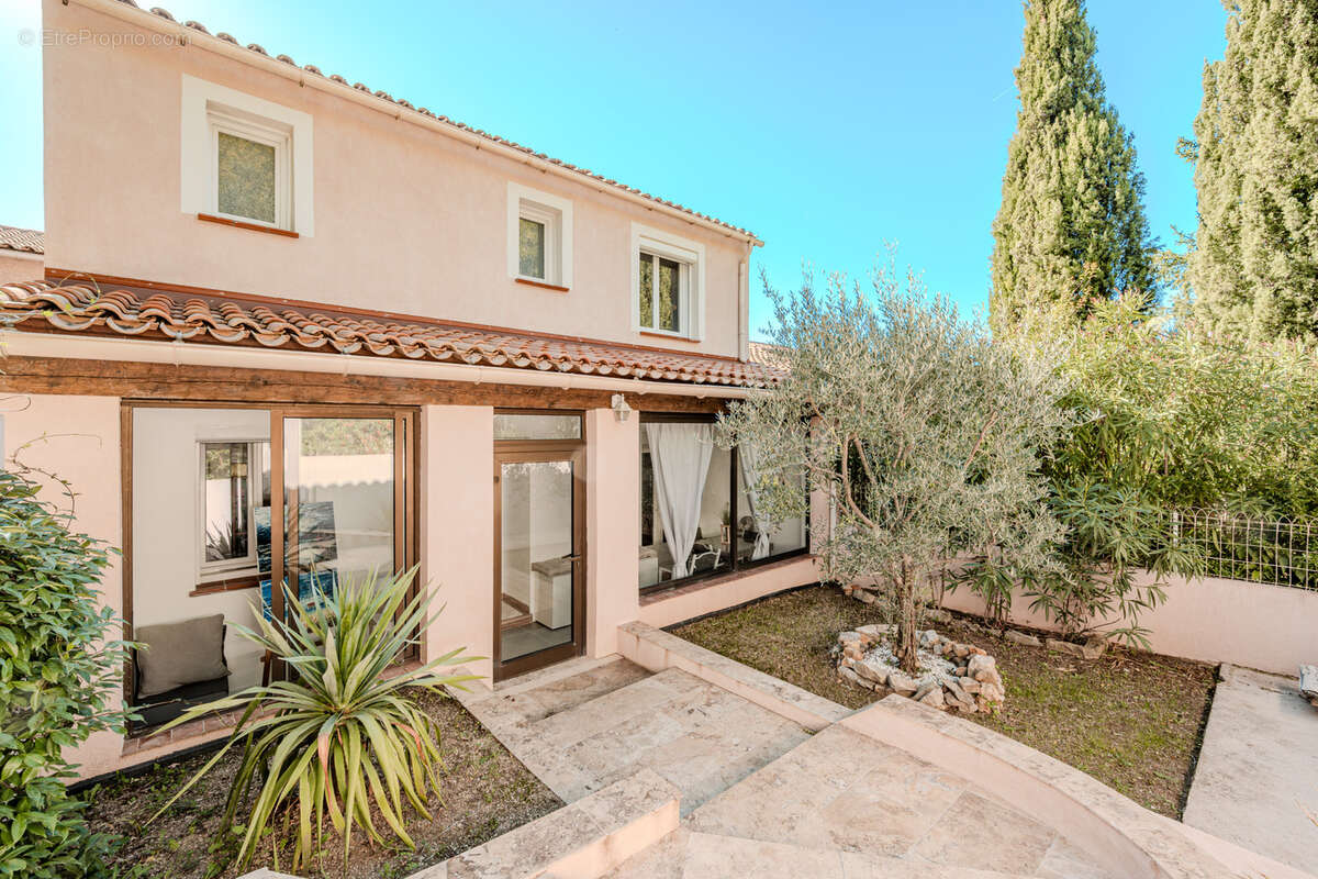 Maison à BELGENTIER