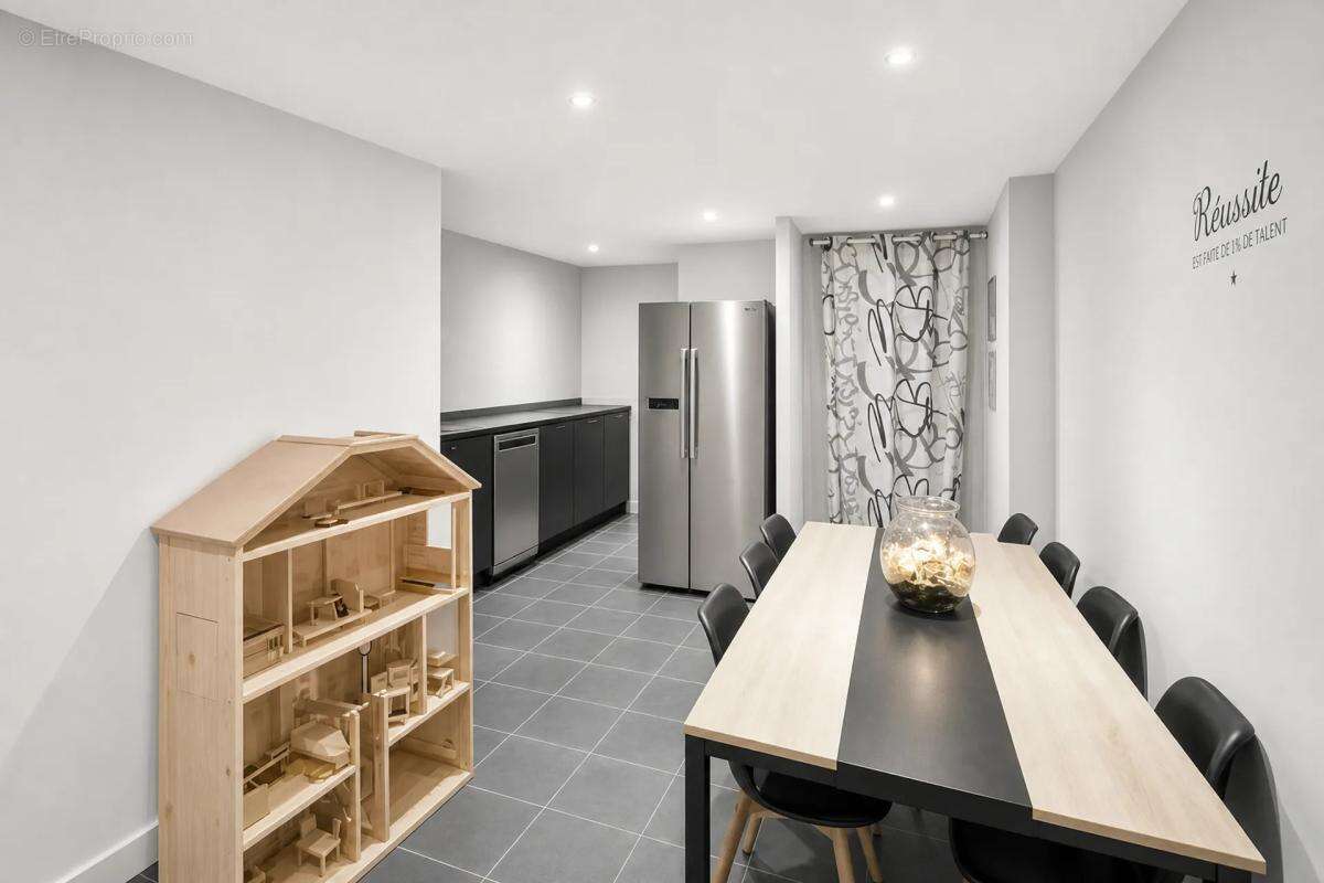 A vendre "spécial investisseur" maison de ville louée  Béziers - photo 4