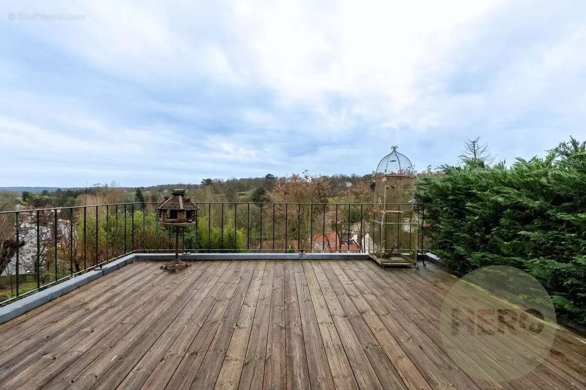 Maison à MONTFORT-L'AMAURY