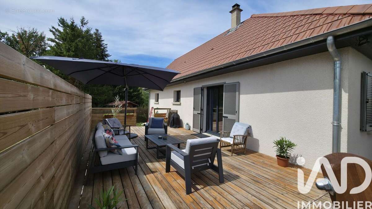 Maison 141 m² à Veauche  - photo 4