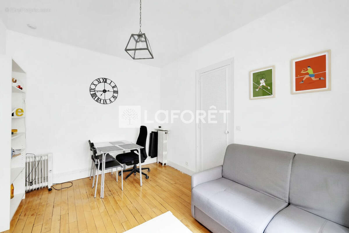 Appartement à PARIS-14E