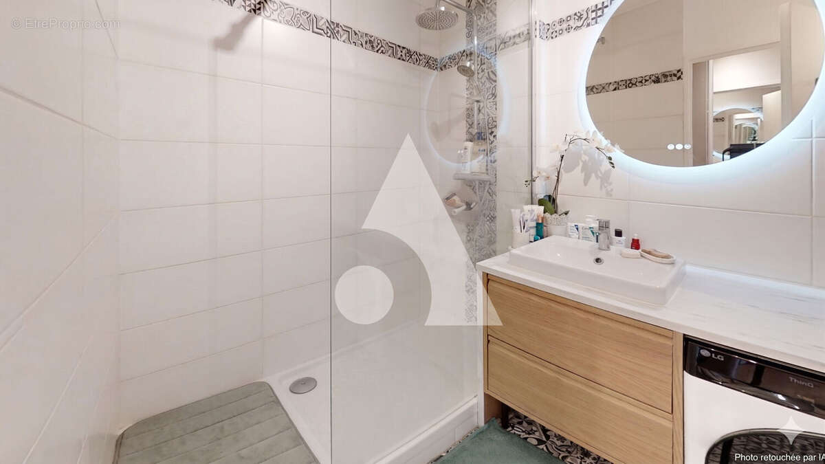 Appartement à LA GARENNE-COLOMBES