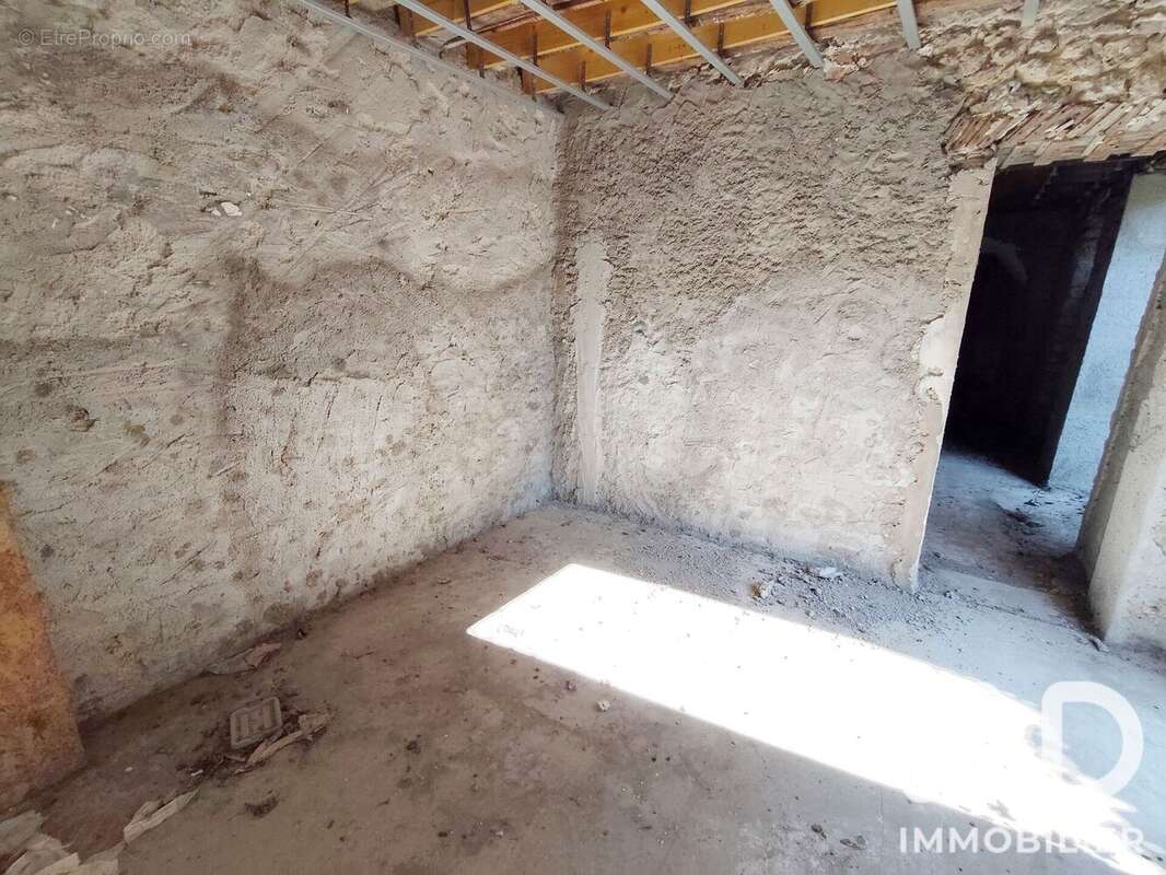 Appartement 210 m² à Egreville  - photo 9