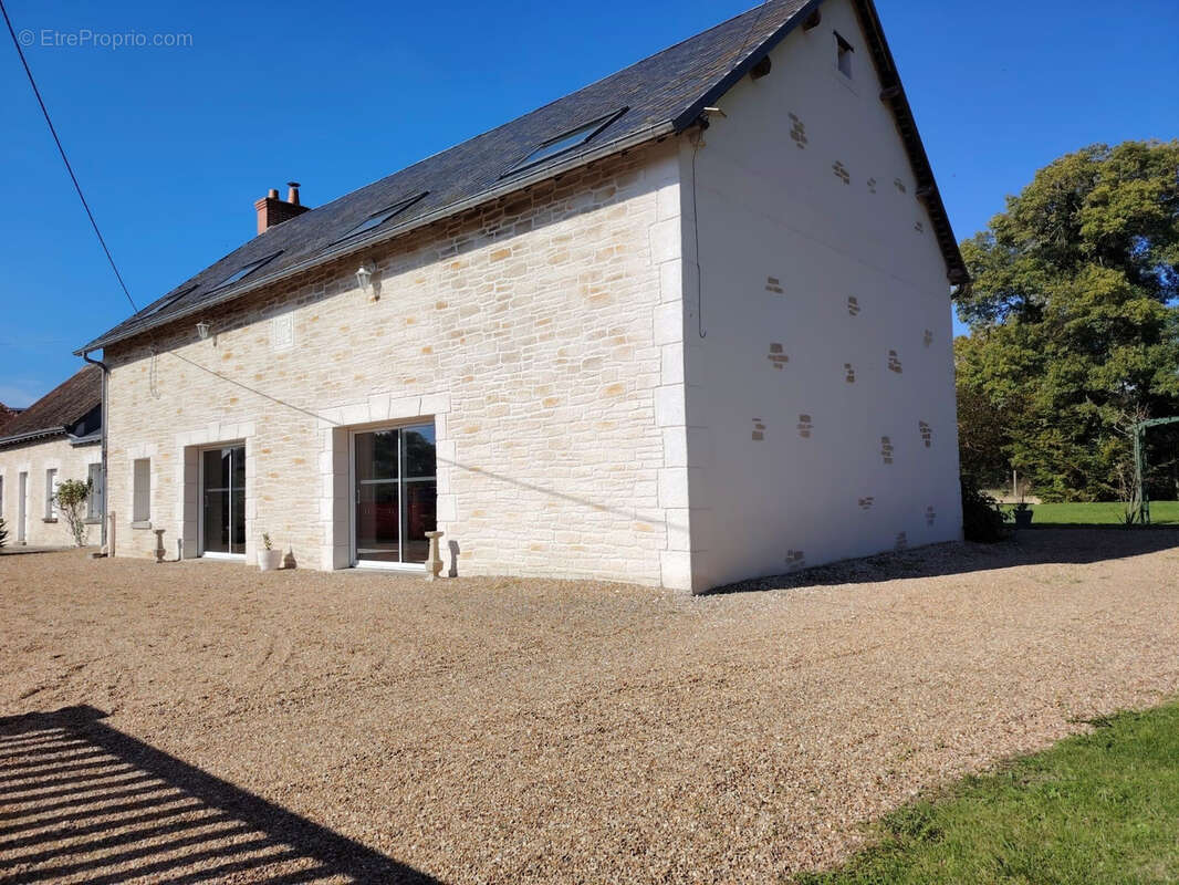 Maison à HOMMES