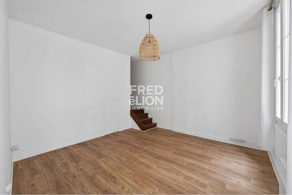 Appartement à PARIS-20E