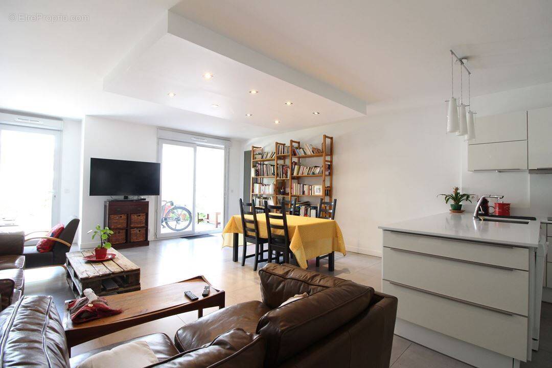 Appartement à IVRY-SUR-SEINE