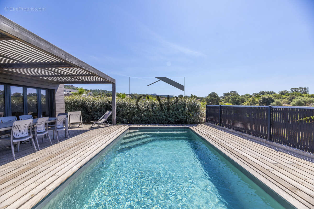 ACTE EN MAIN   Villa T5 avec Piscine Privative Chauffée   Domaine 5***** à Lecci   Investissement Premium - photo 7