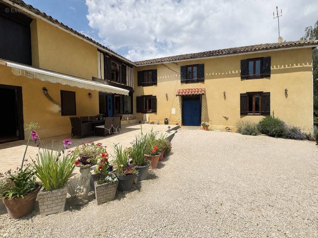 Maison à TRIE-SUR-BAISE