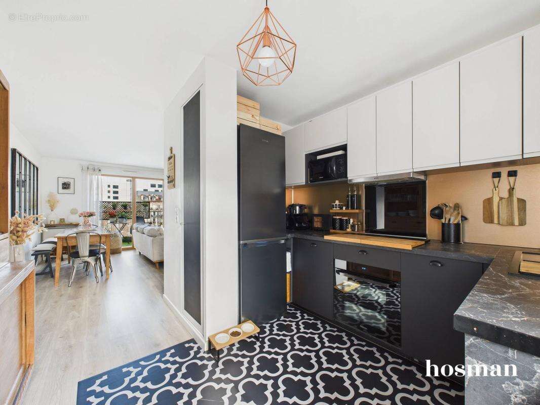 Appartement à AUBERVILLIERS