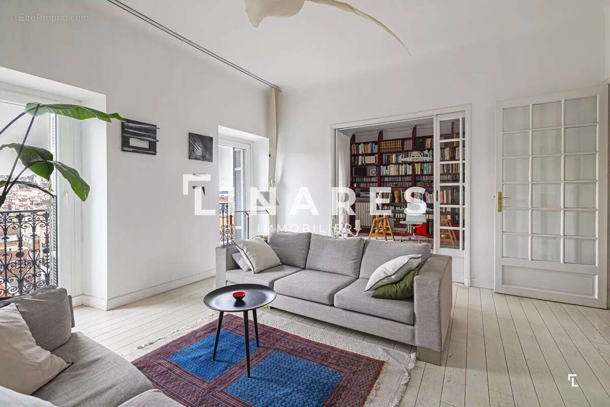 Appartement à MARSEILLE-6E