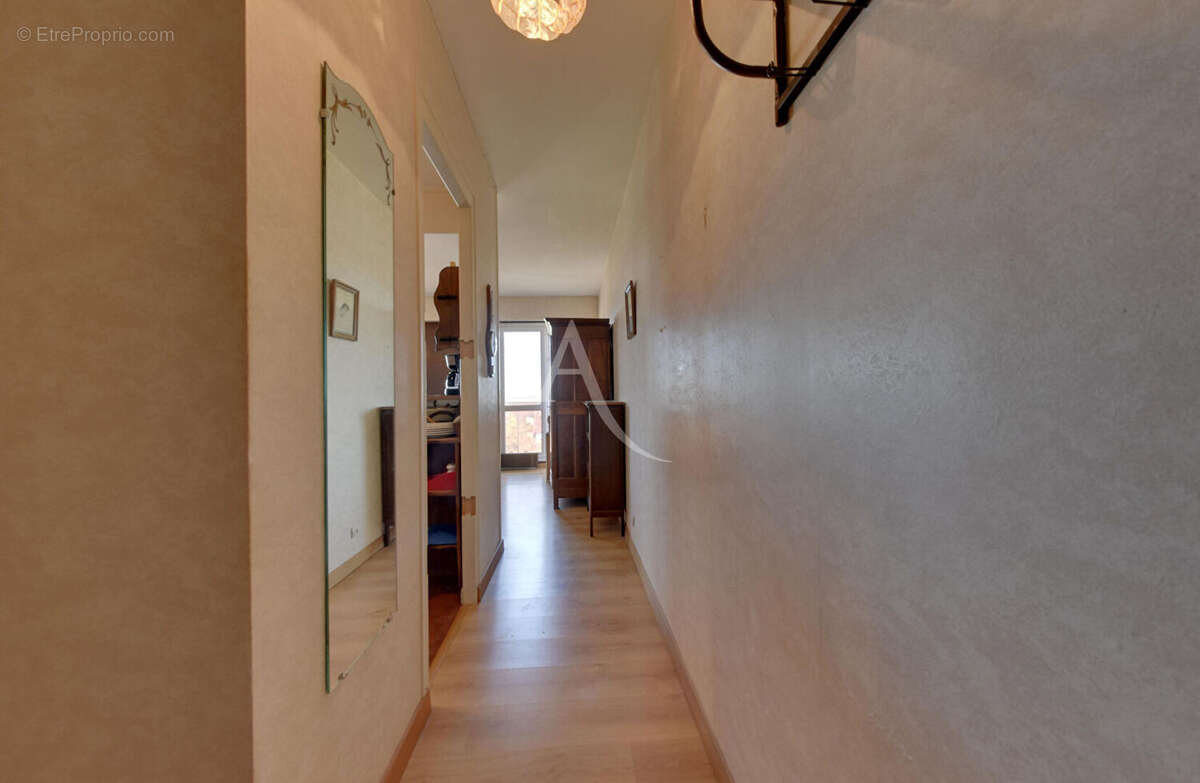 Appartement Auxerre 1 pièce(s) 36,39 m2 - photo 2