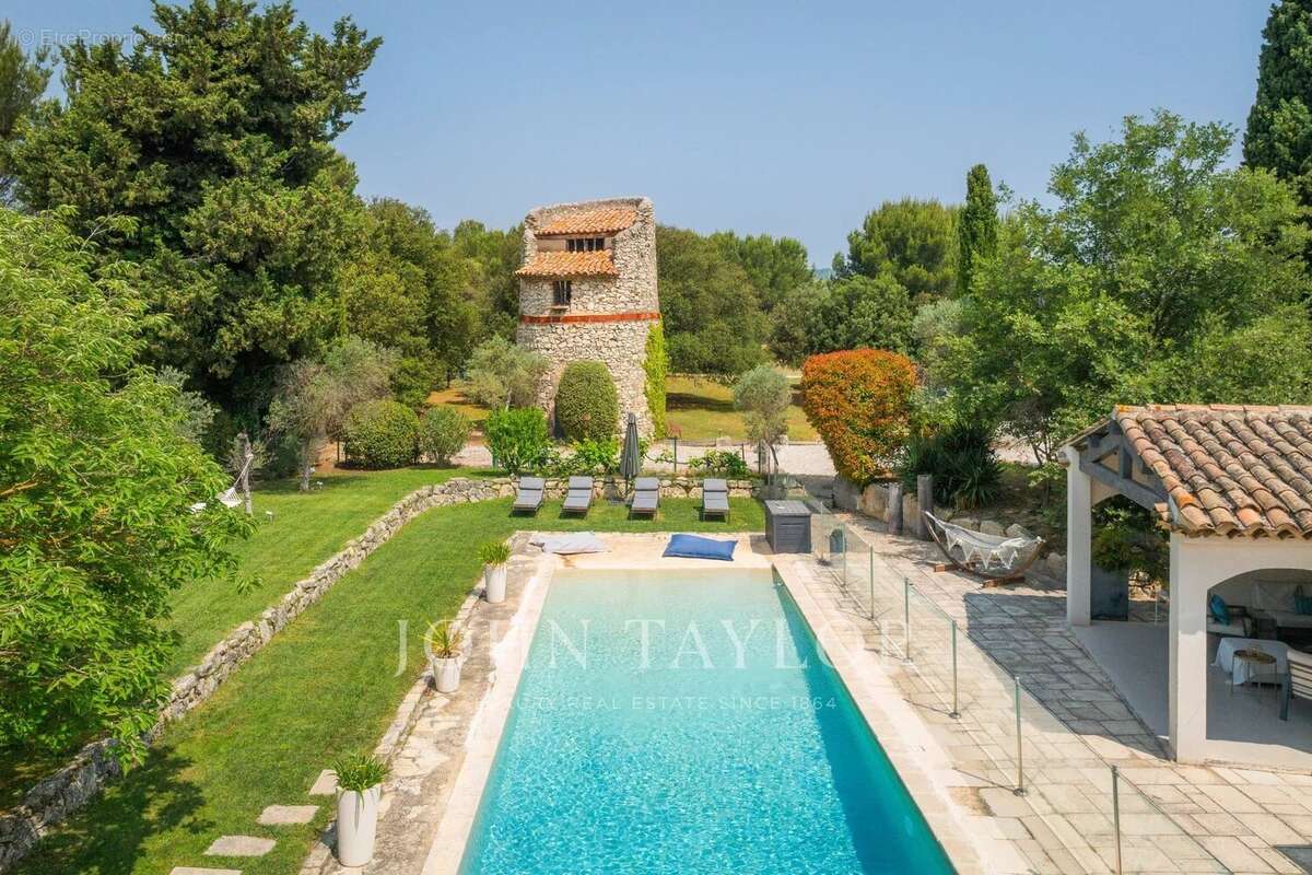 Maison à VENTABREN