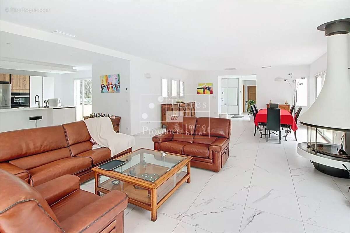 Maison à BAUDINARD-SUR-VERDON