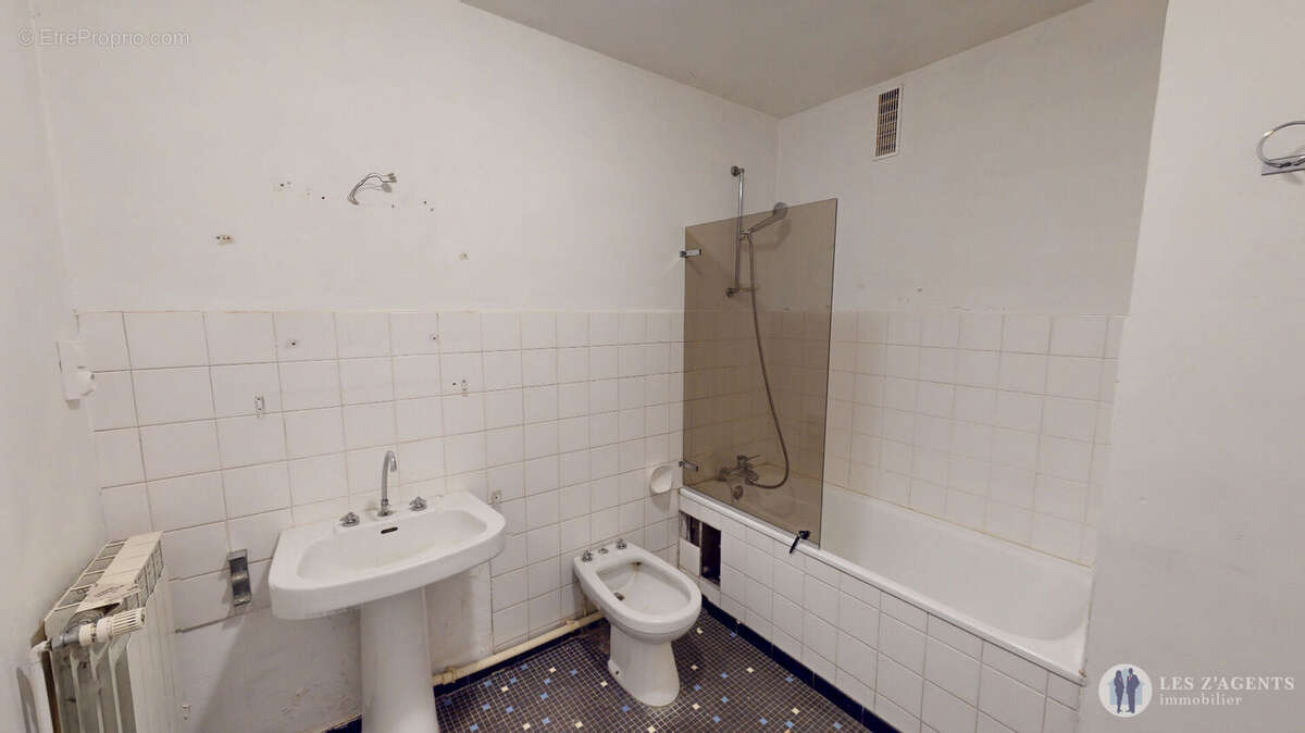 Appartement à SAINT-MARTIN-D'HERES